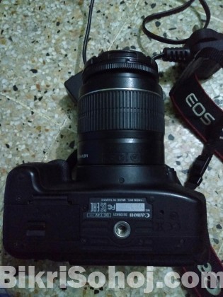 Canon 700D